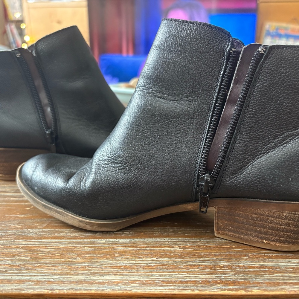 Kensie Black Ankle Booties Sleek and Stylish